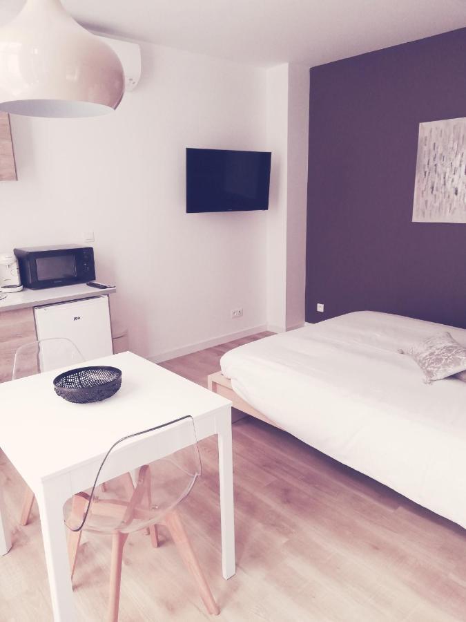Suite 24 Appart'Hotel-3 Etoiles Le Creusot Kültér fotó